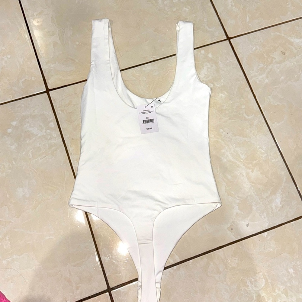 XS white bodysuit from cotton on